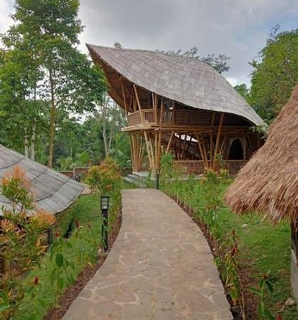 The Osing Bamboo Resort Tamansuruh ภายนอก รูปภาพ